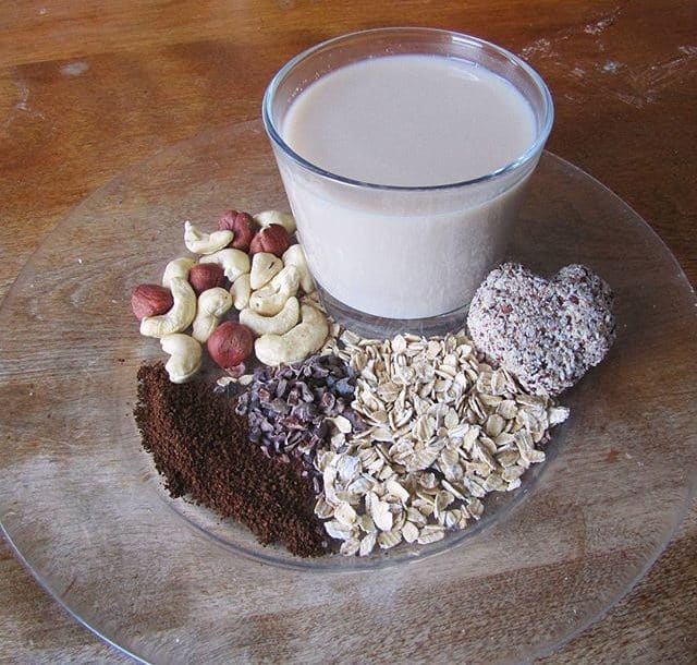 Lait à saveur de cappucino maison